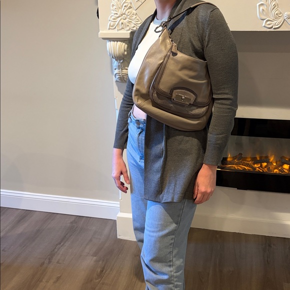 Coach Kristin Spectator Gray/Tan Leather Shoulder Bag in Amazing Condition - Picture 3 of 12